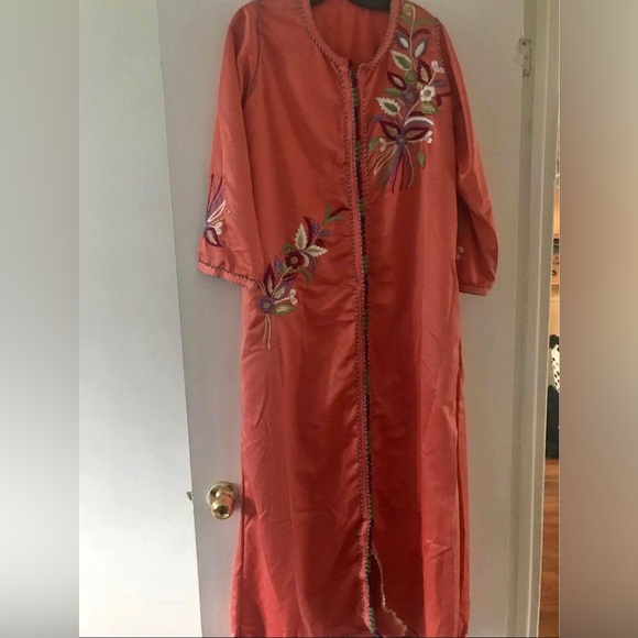 Sold —-> Beautiful Moroccan Caftan - Picture 2 of 4